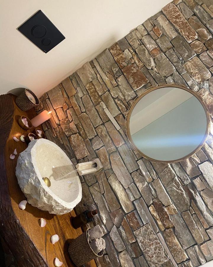 Love Space Sensory Spa & Relax Suite Santa Maria delle Mole エクステリア 写真