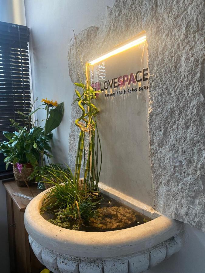 Love Space Sensory Spa & Relax Suite Santa Maria delle Mole エクステリア 写真